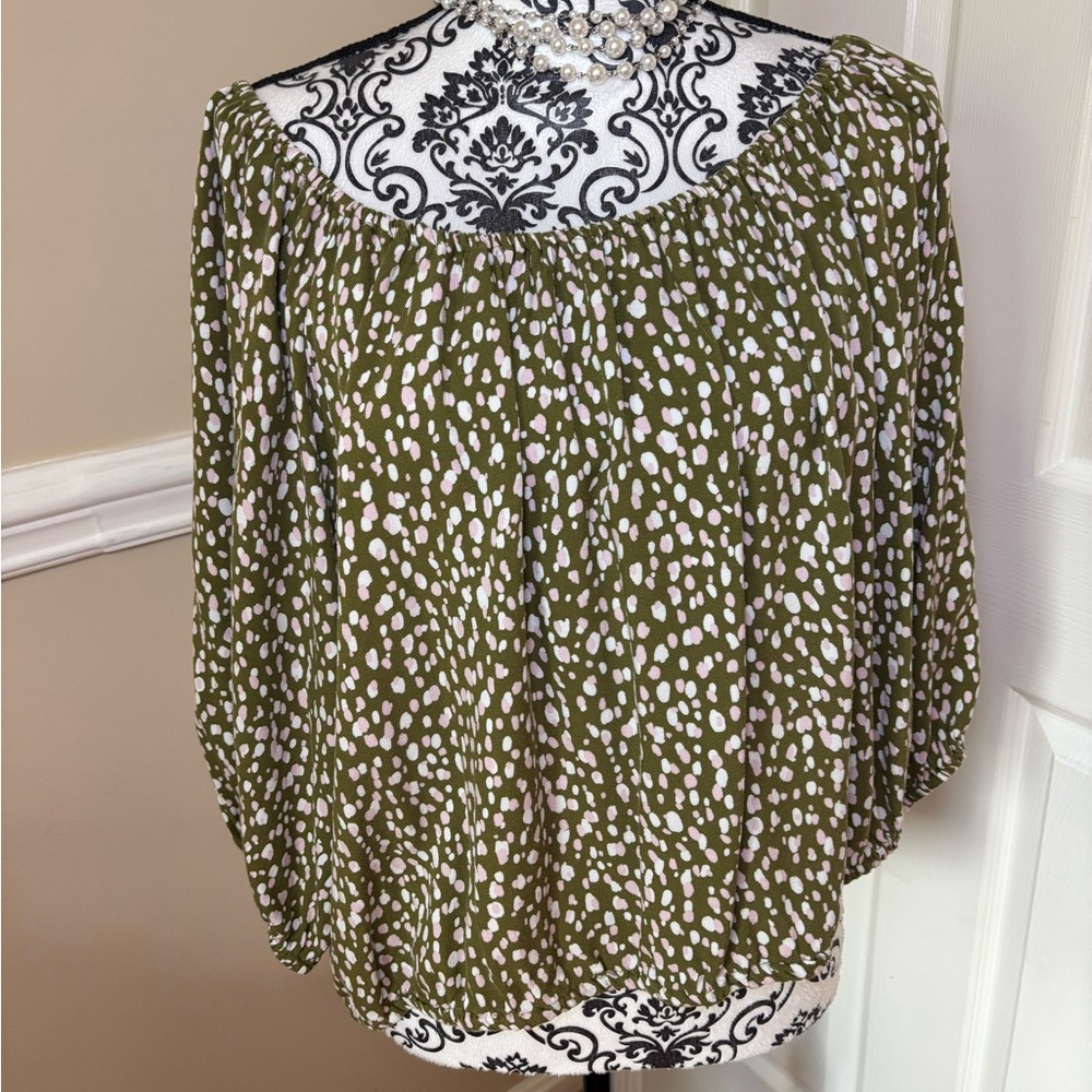 Eloquentii- Women's Plus Size Dot Print peasant top, size 22/24 - Picture 2 of 10